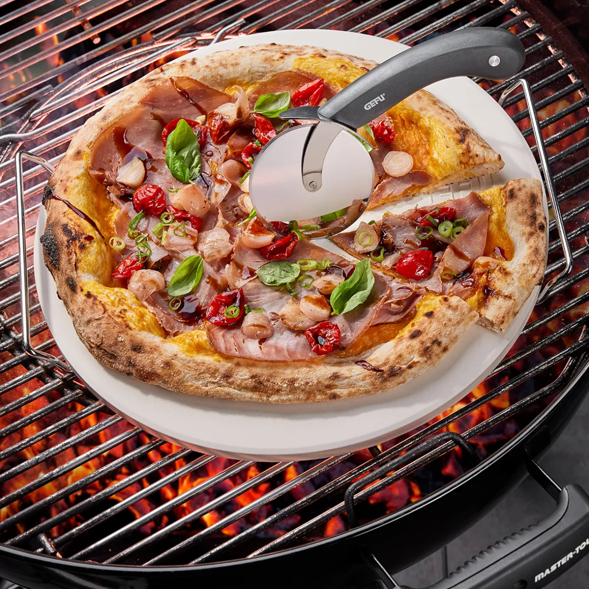 Pizzastein mit Gestell + Pizzaschneider DARIOSO, rund