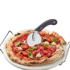 Pizzastein mit Gestell + Pizzaschneider DARIOSO, rund